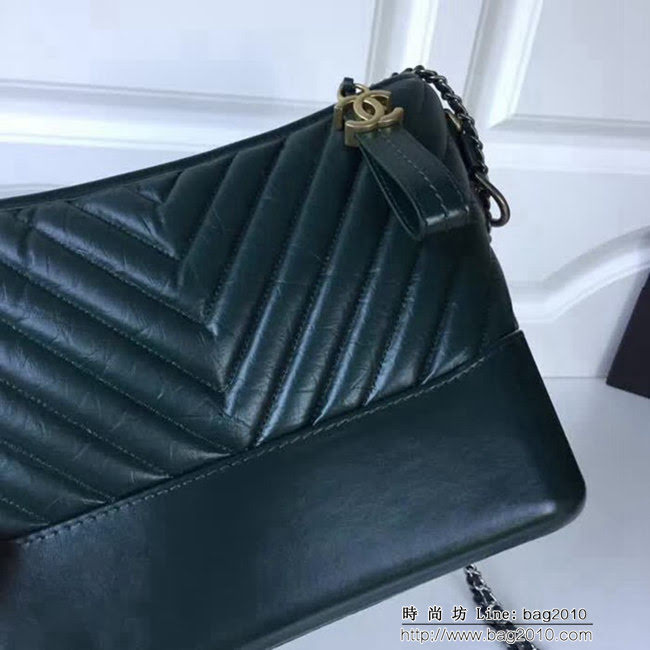 香奈兒CHANEL2018年新款V格 Chanel Gabrielle 墨綠色鏈條流浪包 DSC2072